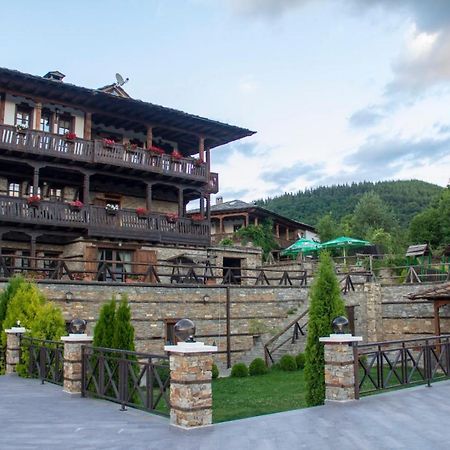 Leshtenski Rai Guest House Exterior photo