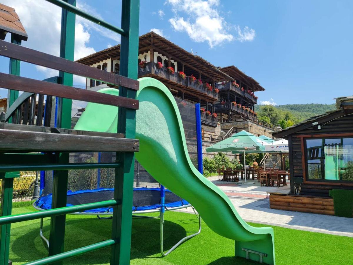 Leshtenski Rai Guest House Exterior photo