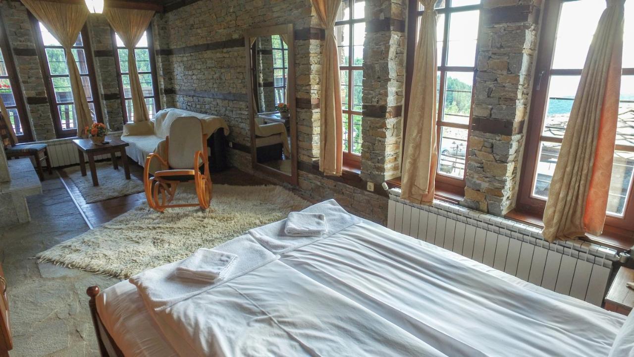 Leshtenski Rai Guest House Exterior photo