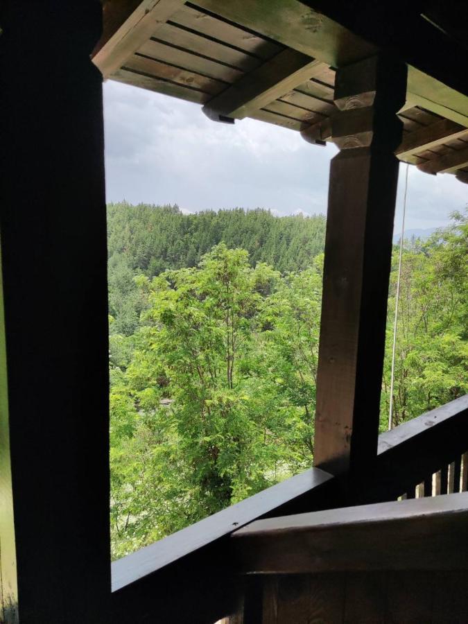 Leshtenski Rai Guest House Exterior photo